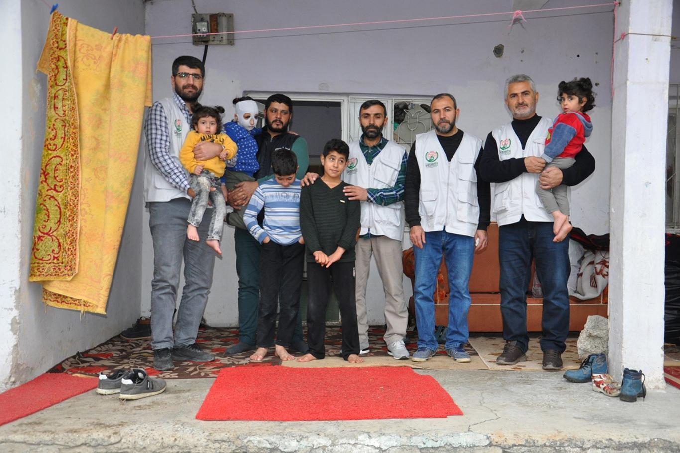 جمعية يد اليتيم تمد يدها الإغاثية إلى أسرة سورية